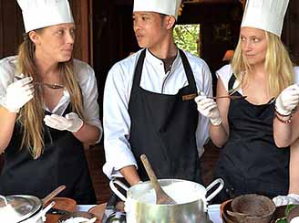Cooking class in Cambodia