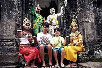 Family tour at Angkor