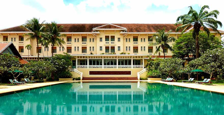 Raffles siem reap pool - Luxury hotels in Cambodia