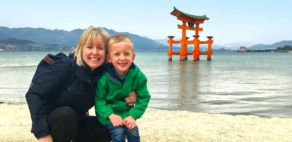 Family at Itsukushima Shrine.jpg