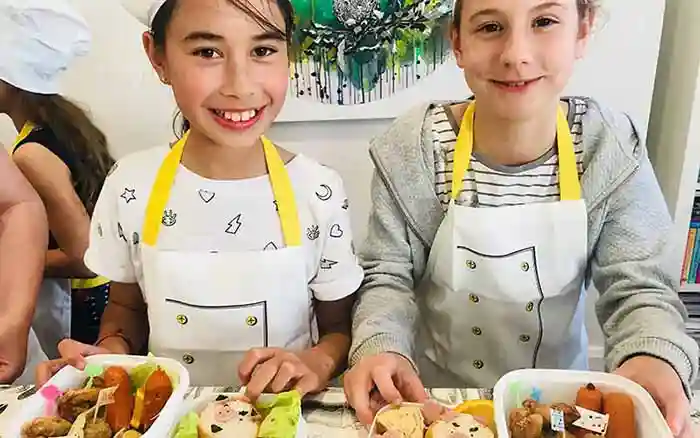 Children in Tokyo sushi making class
