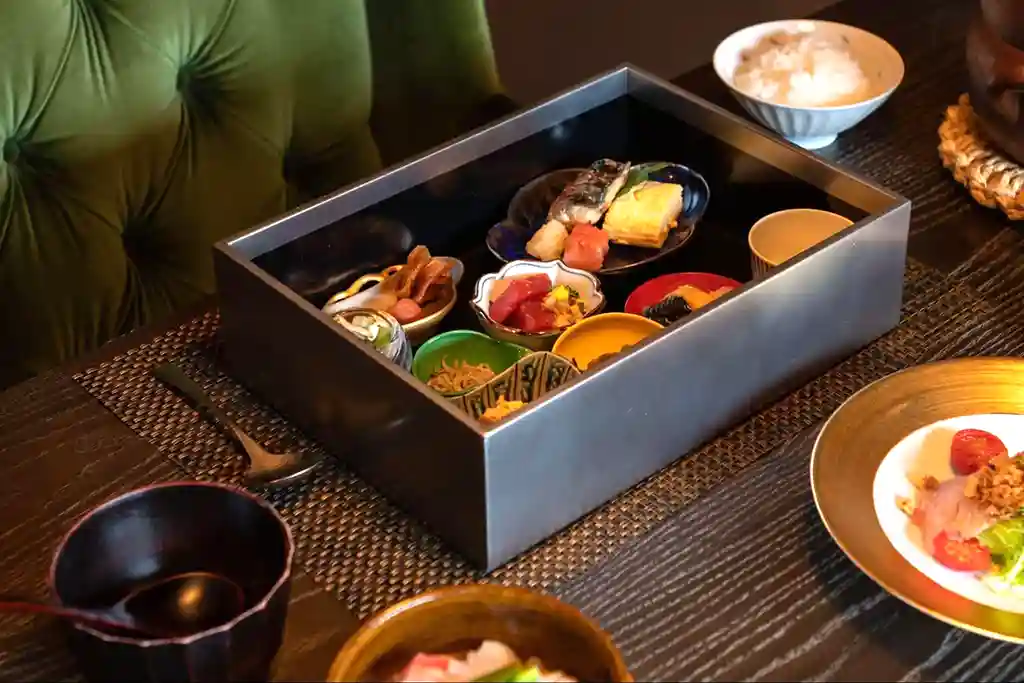 Kaiseki serving at Fufu Nikki luxury ryokan.