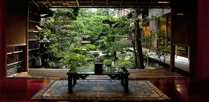 Garden at Nishimuraya Honkan ryokan in Hyogo, Japan