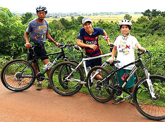 Family cycling tour of Inle Lake, Myanmar
