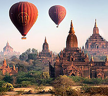Baloons over Bagan floating